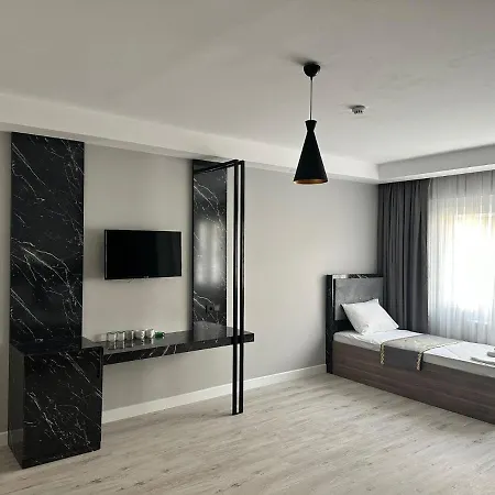 Kaya Hotel Saw *