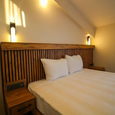 Kaya Hotel Saw