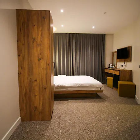 Kaya Saw فندق 5*