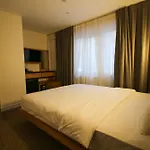Kaya Saw Hotel