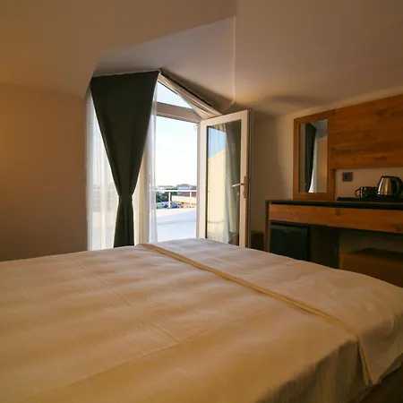 Kaya Saw Ξενοδοχείο